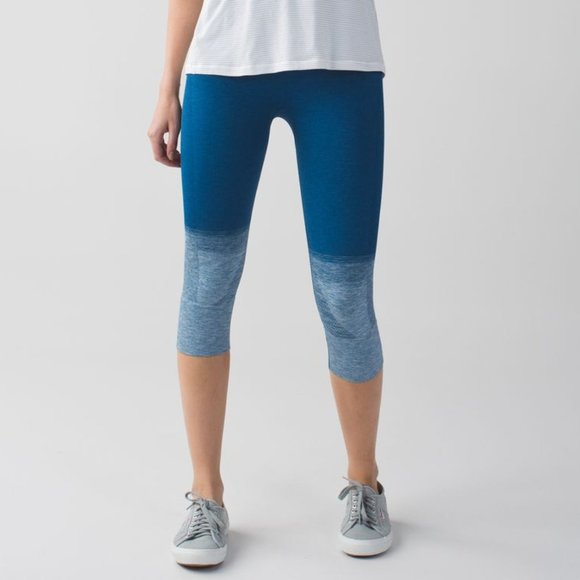 LULULEMON blue seamlessly street crop legging - Picture 1 of 8
